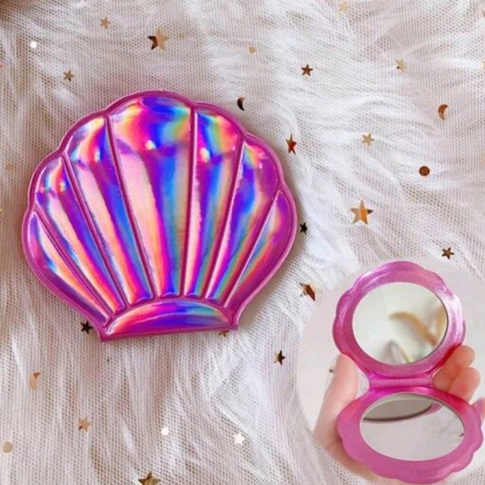 Mermaid Shell Compact